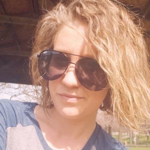 Meet your Posher, Dana